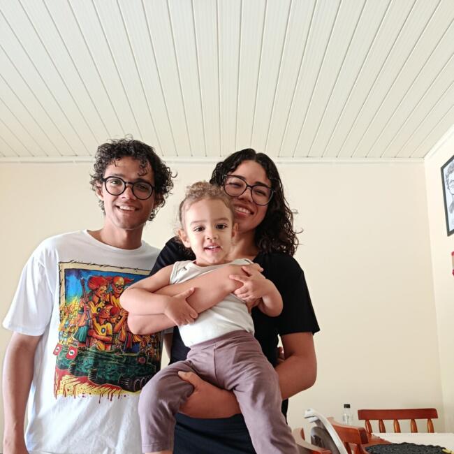 Emprego de babá em Curitiba: Joyce