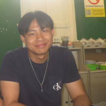 Babysitter in Singapore: Brandon