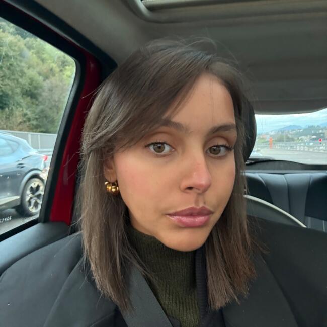 Babysitter in Paradiso TI: Carolin