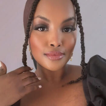 Babysitting job in Derby: babysitting job Jasmin