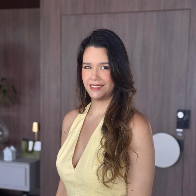 Babysitter in Lisbon: Marina