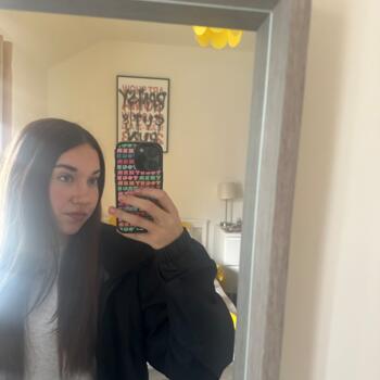 Babysitter in Exeter: Charlotte