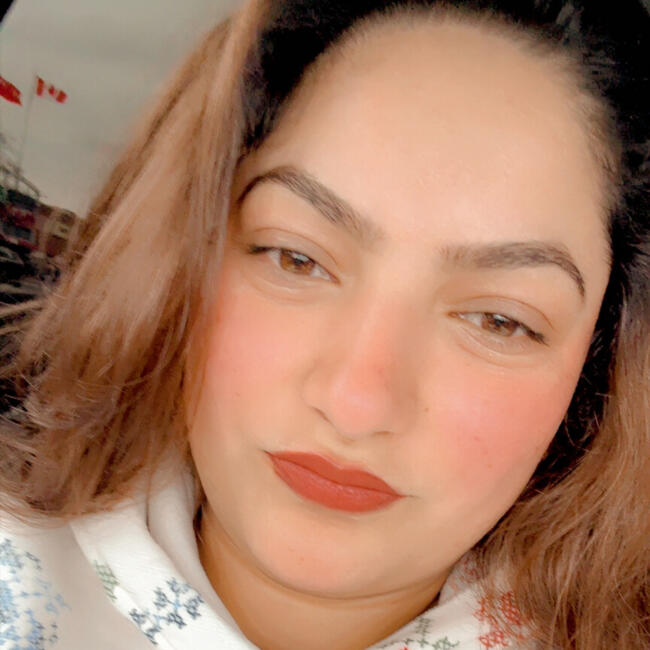 Babysitter in Brampton: Sumn