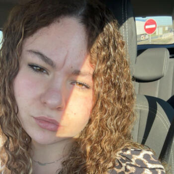 Babysitter in Ambenay: Jahde