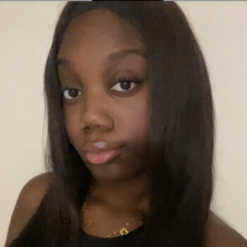 Babysitter in Lyon: Leslie