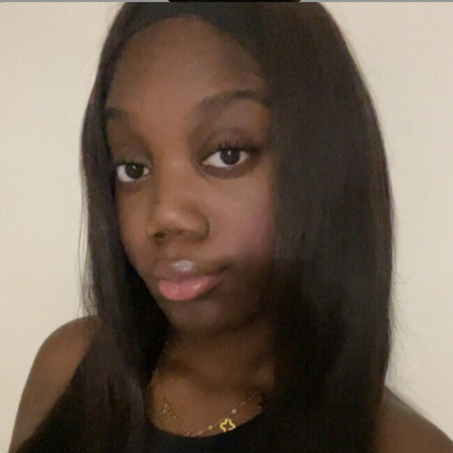 Babysitter in Lyon: Leslie