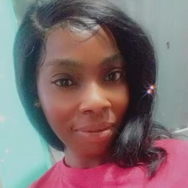 Babysitter in Evergreen Park: Christina