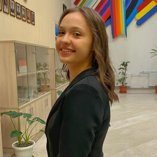 Bébiszitter Szeged területén: Laura