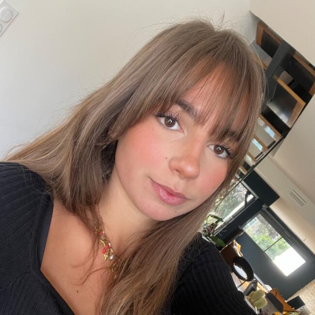 Babysitter in Saint-Apollinaire: Juliette