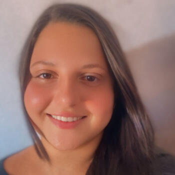 Babysitter in Olinda: Jennifer