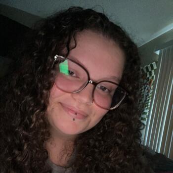 Babysitter in San Antonio: Caylynn