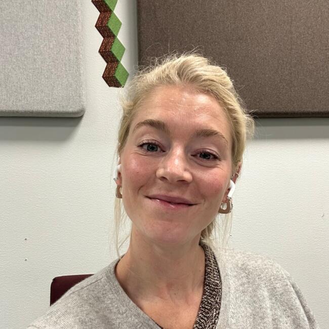 Barnvaktsjobb i Bro: Rebecca