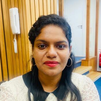 Babysitter em Dublin: Nalini