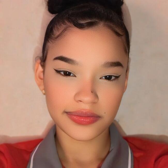 Babá em Manaus: Beatriz