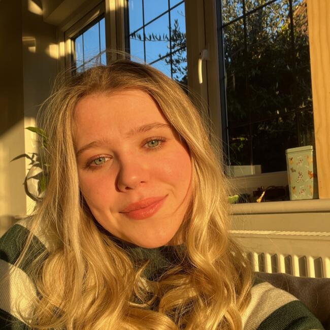 Babysitter in Exeter: Issy