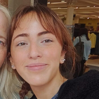 Babysitter in Blackrock: Layla