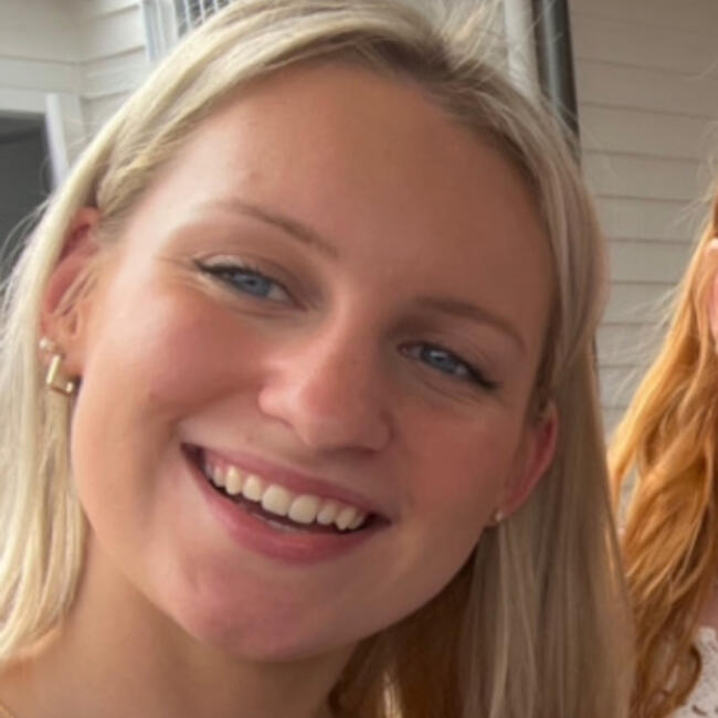 Babysitter in Melbourne: Sophia