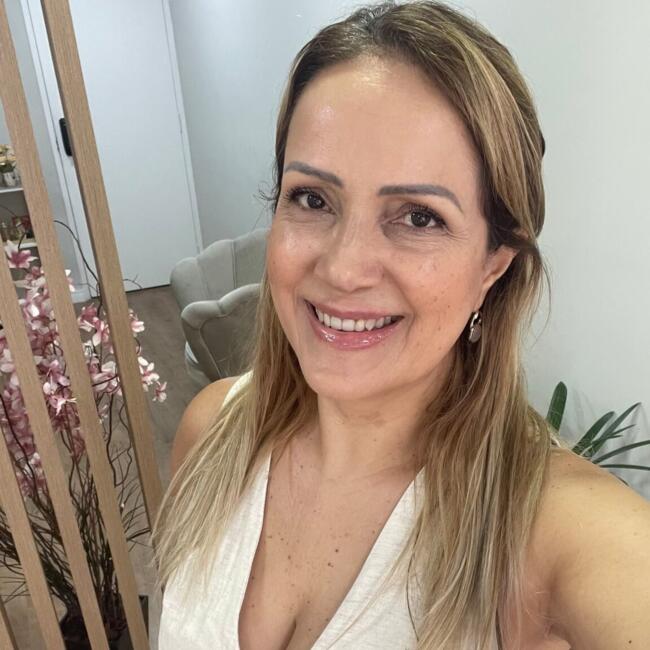 Emprego de babá em São José dos Campos: Amélia