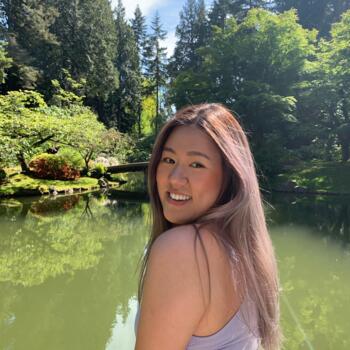 Baby-sitter in Langley: Winnie