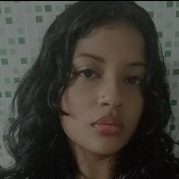 Babá Sorocaba: Karolinny