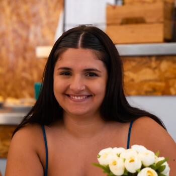 Babysitter in São Tiago de Custoias: Lara