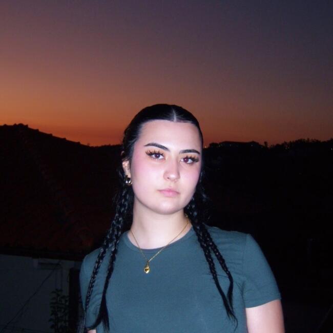 Babysitter in Écouen: Léana