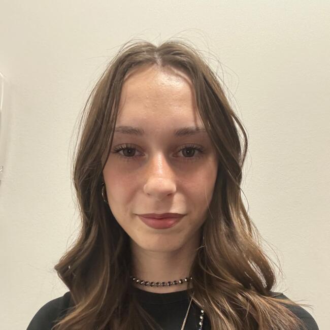 Babysitter in Clermont-Ferrand: Louna