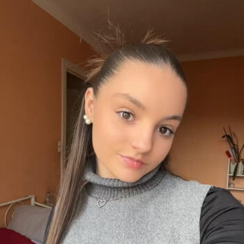 Babysitter in Messimy: Ambre