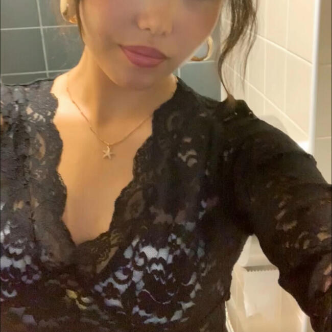 Babysitter in Tours: Anujin