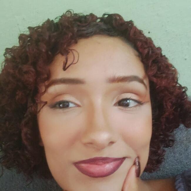 Babysitter in Recife: Ester
