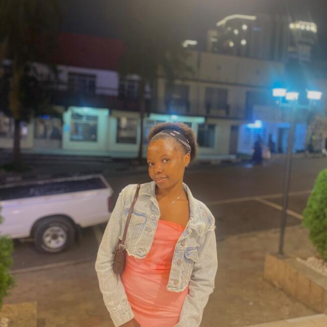 Babysitter in Kigali: Umutoni