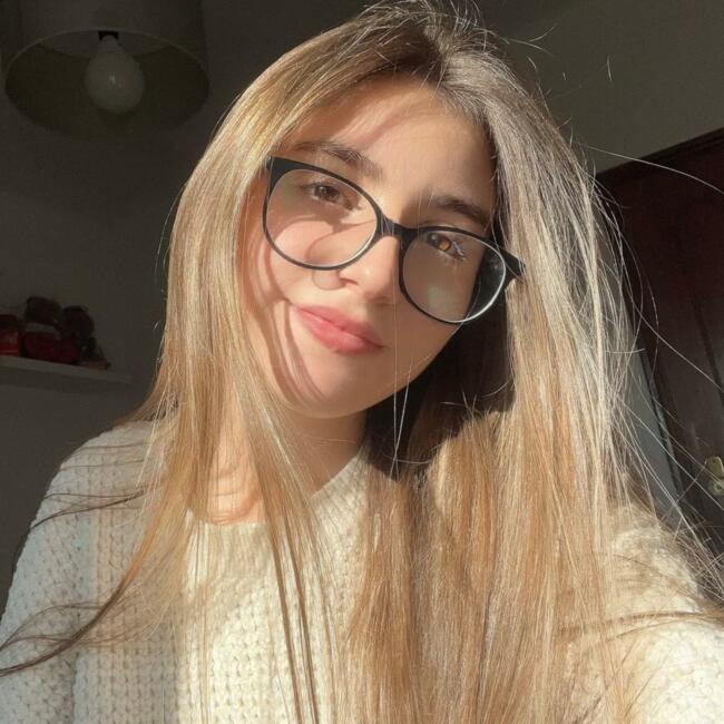 Babysitter in Requião (Distrito de Braga): Maria