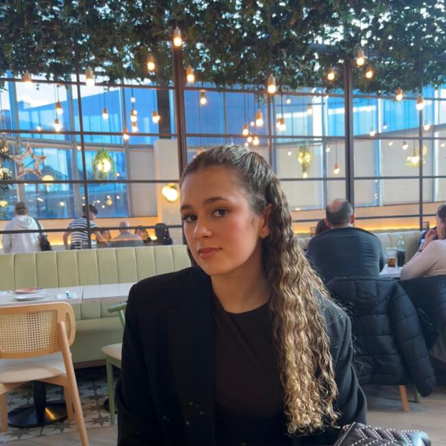 Nanny in Barbera Del Valles: Berta