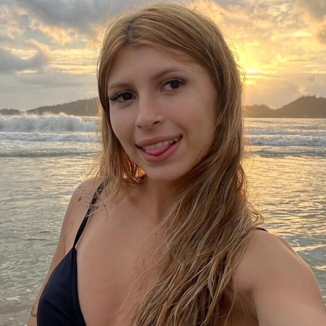 Babysitter in Florianópolis: Rafaela