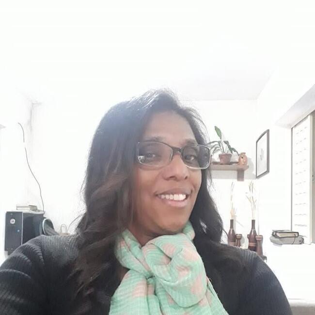 Emprego de babá em Sengés: Andrea