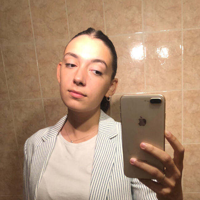 Babysitter in Montevideo: Agustina