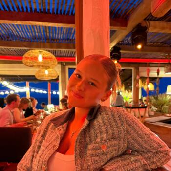 Baby-sitter Saint-Cyr-sur-Loire: Lisa