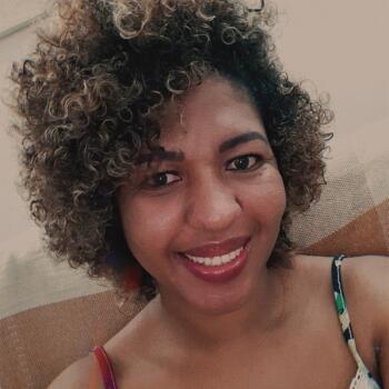 Babá em Brasília: Jaqueline