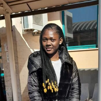 Babysitter Perugia: Winnie Fabiola