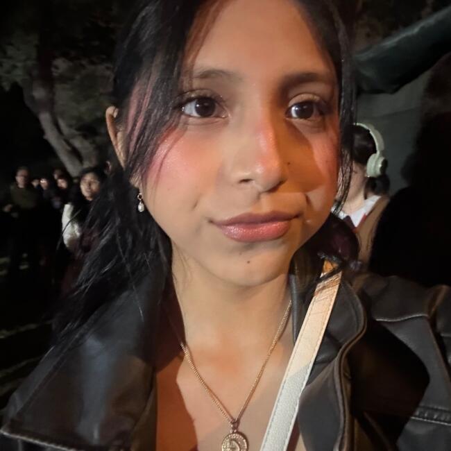 Babysitter in El Agustino: Gina