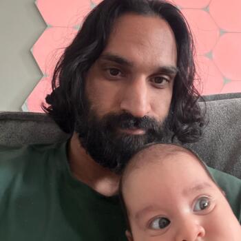 Emploi de nounous à Calgary: job de garde d'enfants Roger