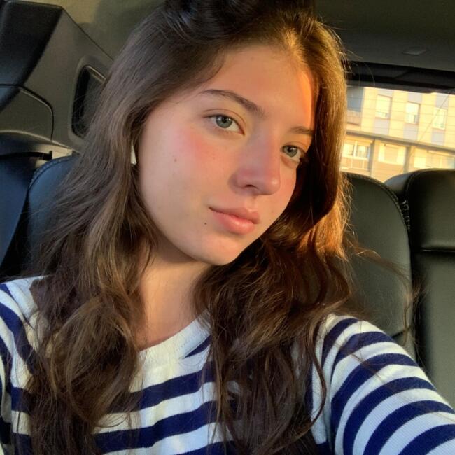 Babysitter in Barcelona: Valentina