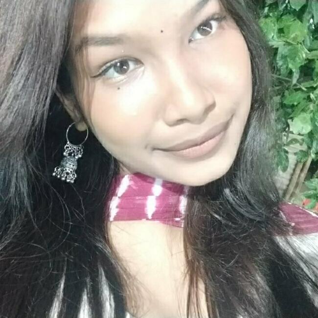 भोपाल में बेबीसिटर: Munmun