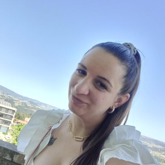 Babysitter in Paços de Ferreira: Carina