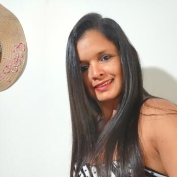 Babysitter in Cartago: Mariela