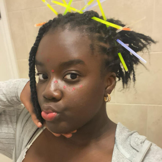 Babysitter in Farnborough: Ewura