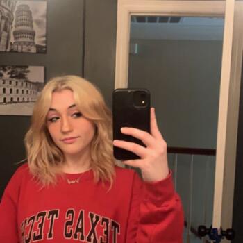 Babysitter in Dallas: Hannah