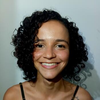 Babysitter in Olinda: Amanda