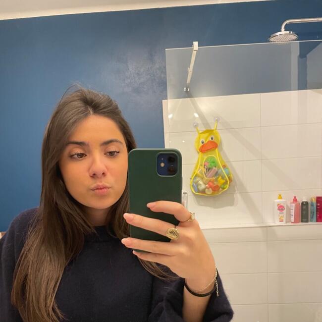 Babysitter in Anglet: Carla