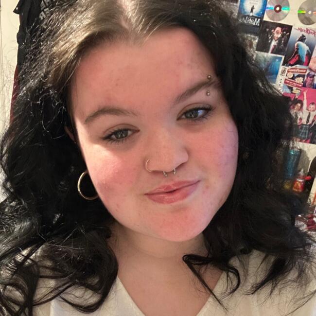 Babysitter in Belfast: Ariana